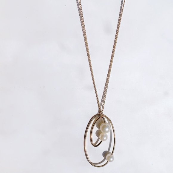 Stylish gold plated pearl long necklaces - Picture 3 of 4